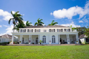Amazing Family Retreat In Montego Bay Enjoy a Private Pool and Breathtaking Views villa
